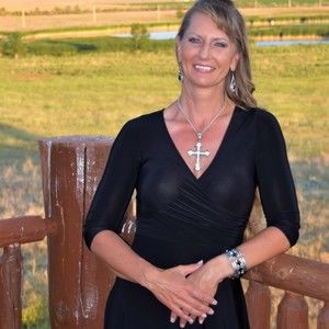 Meet your Posher, Posh